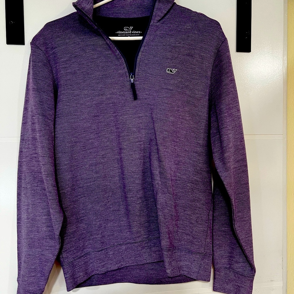 Vineyard Vines sweatshirt size small